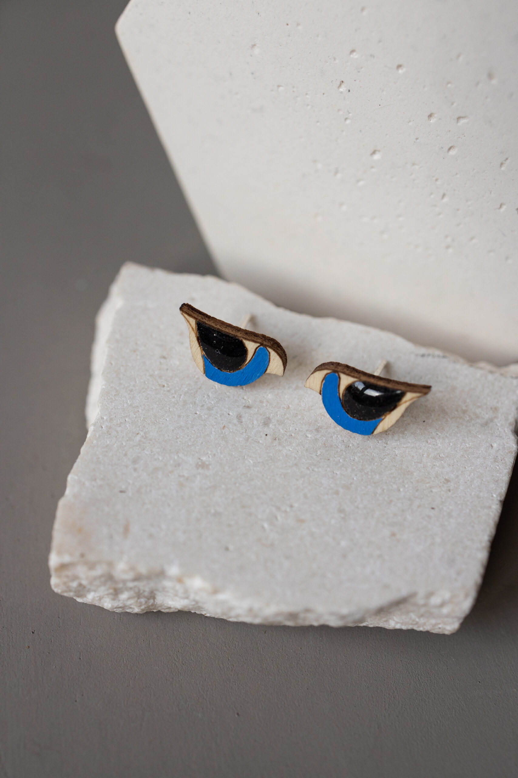 birds-strogyla-blue-black-01