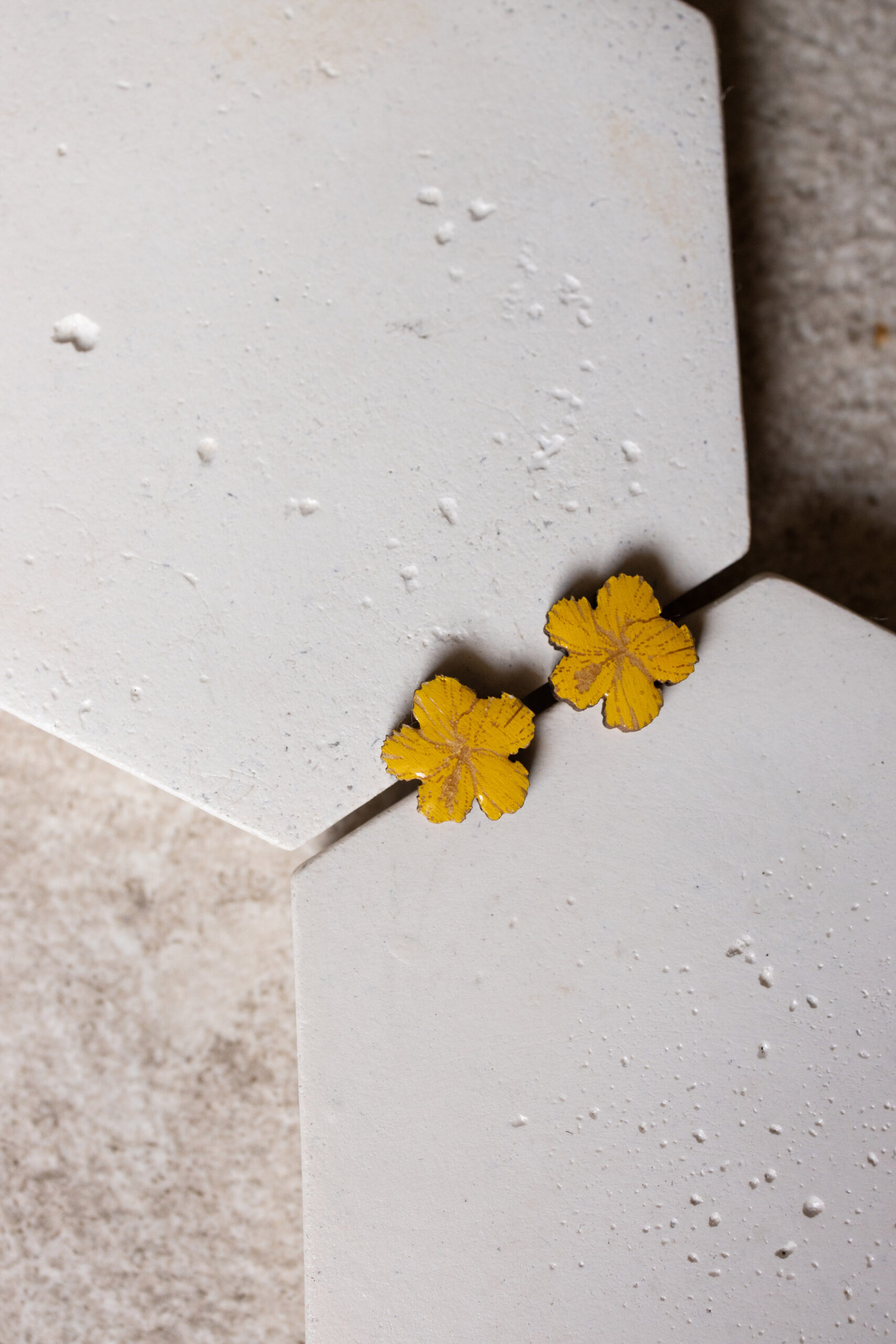 iviskos-yellow-01