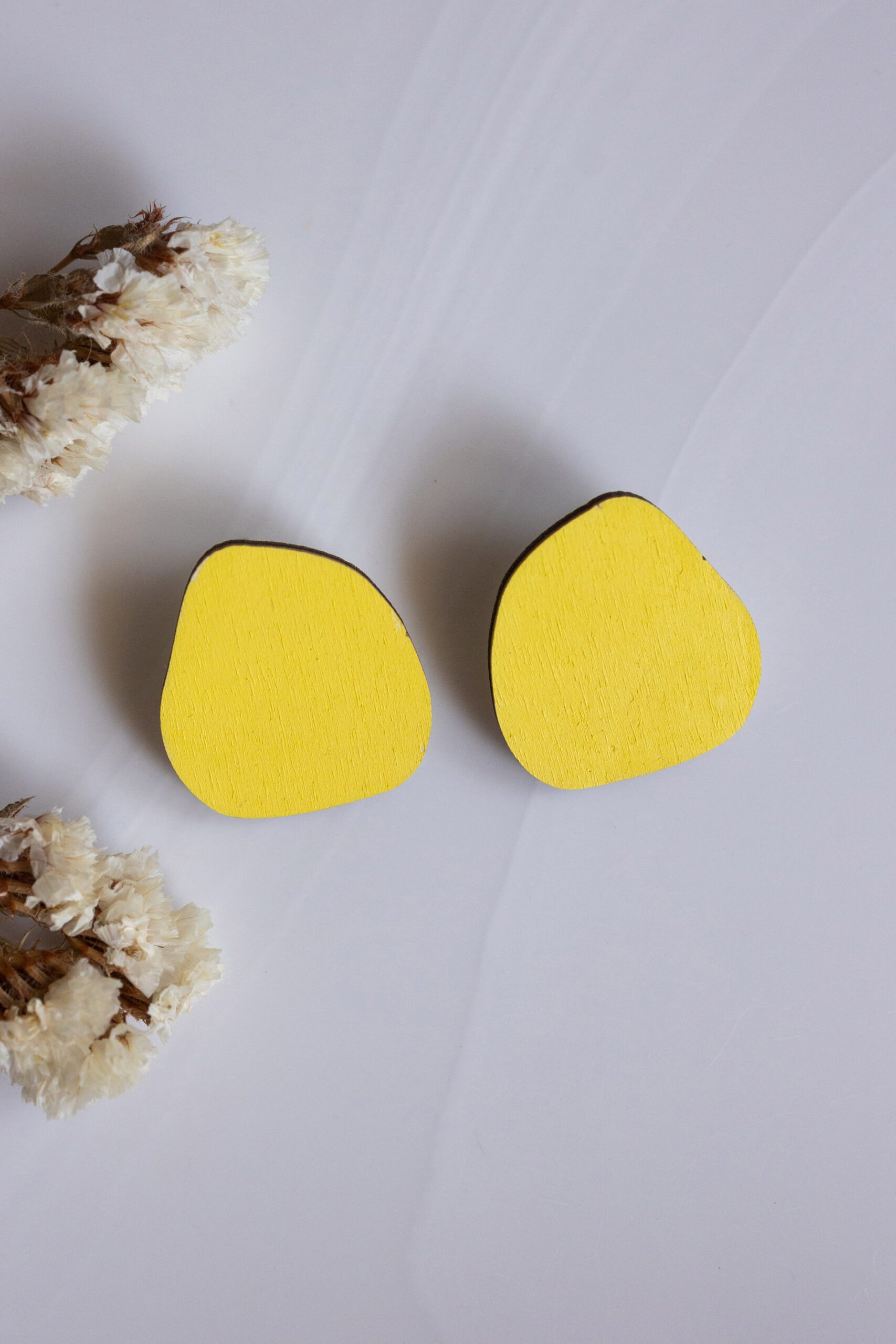 pebble-yellow-new